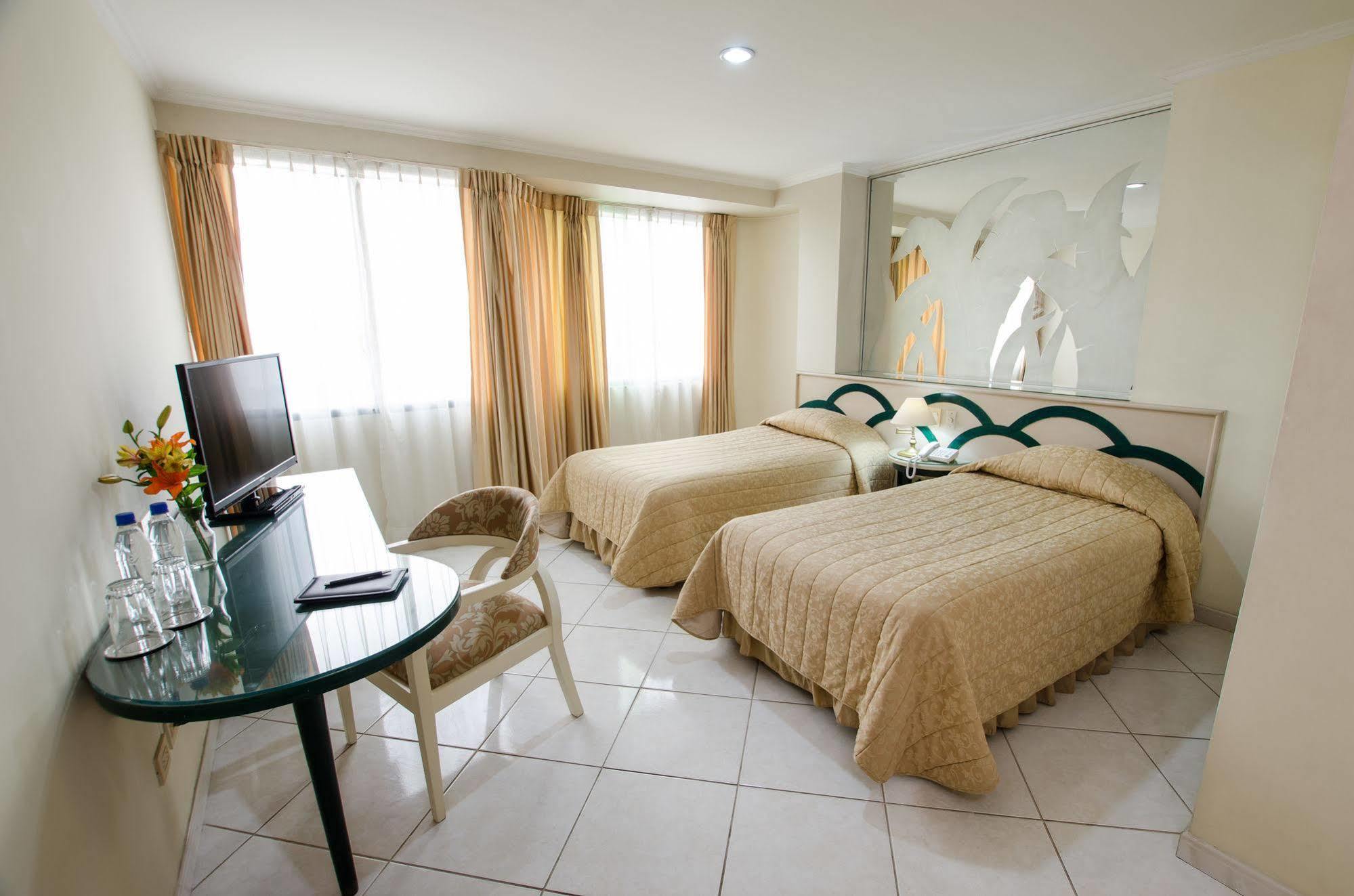 Apart Hotel Kennedy Guayaquil Eksteriør bilde